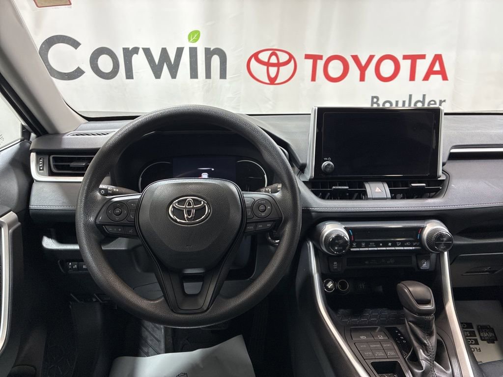 Used 2023 Toyota RAV4 XLE AWD/4WD image 22