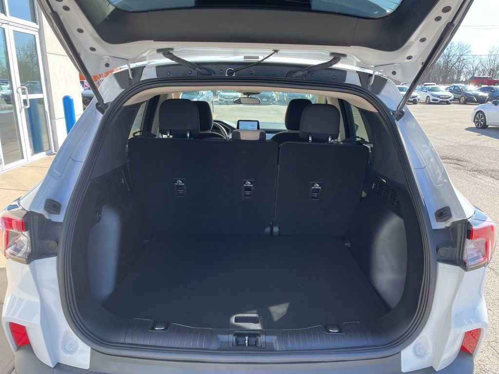 Used 2020 Ford Escape SE image 13