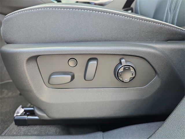 New 2026 Buick Envision Avenir image 18