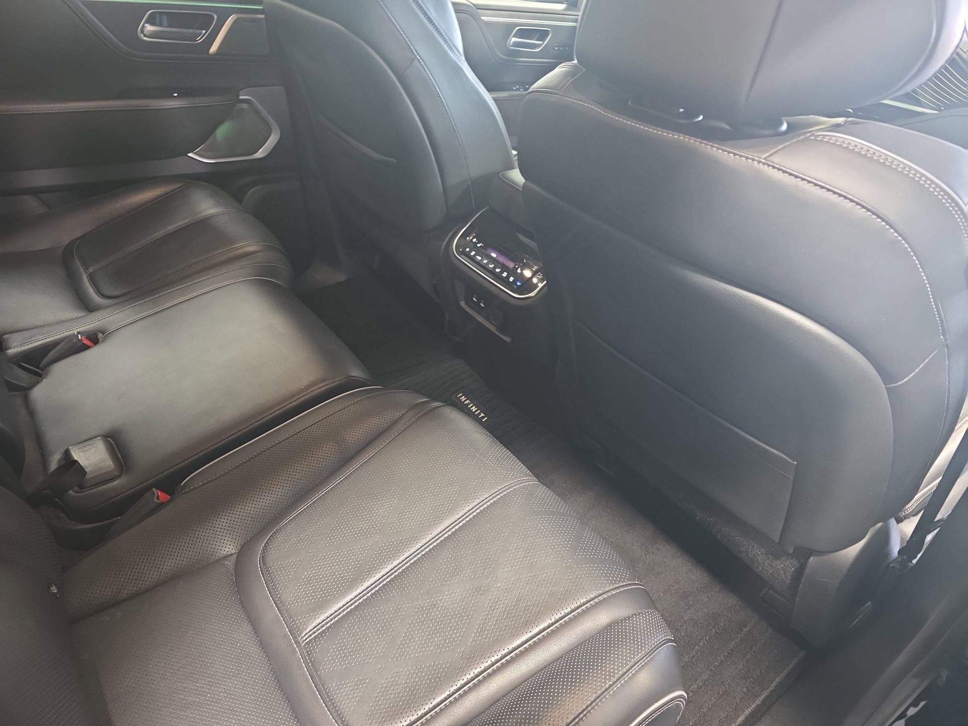 Certified 2025 INFINITI QX80 Sensory AWD/4WD image 11