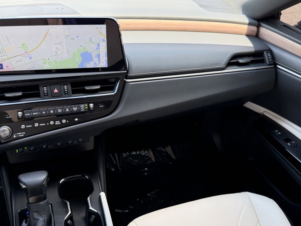 Used 2024 Lexus ES 350 w/ Technology Package FWD image 15