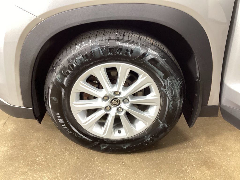 Used 2024 Toyota Grand Highlander AWD image 29