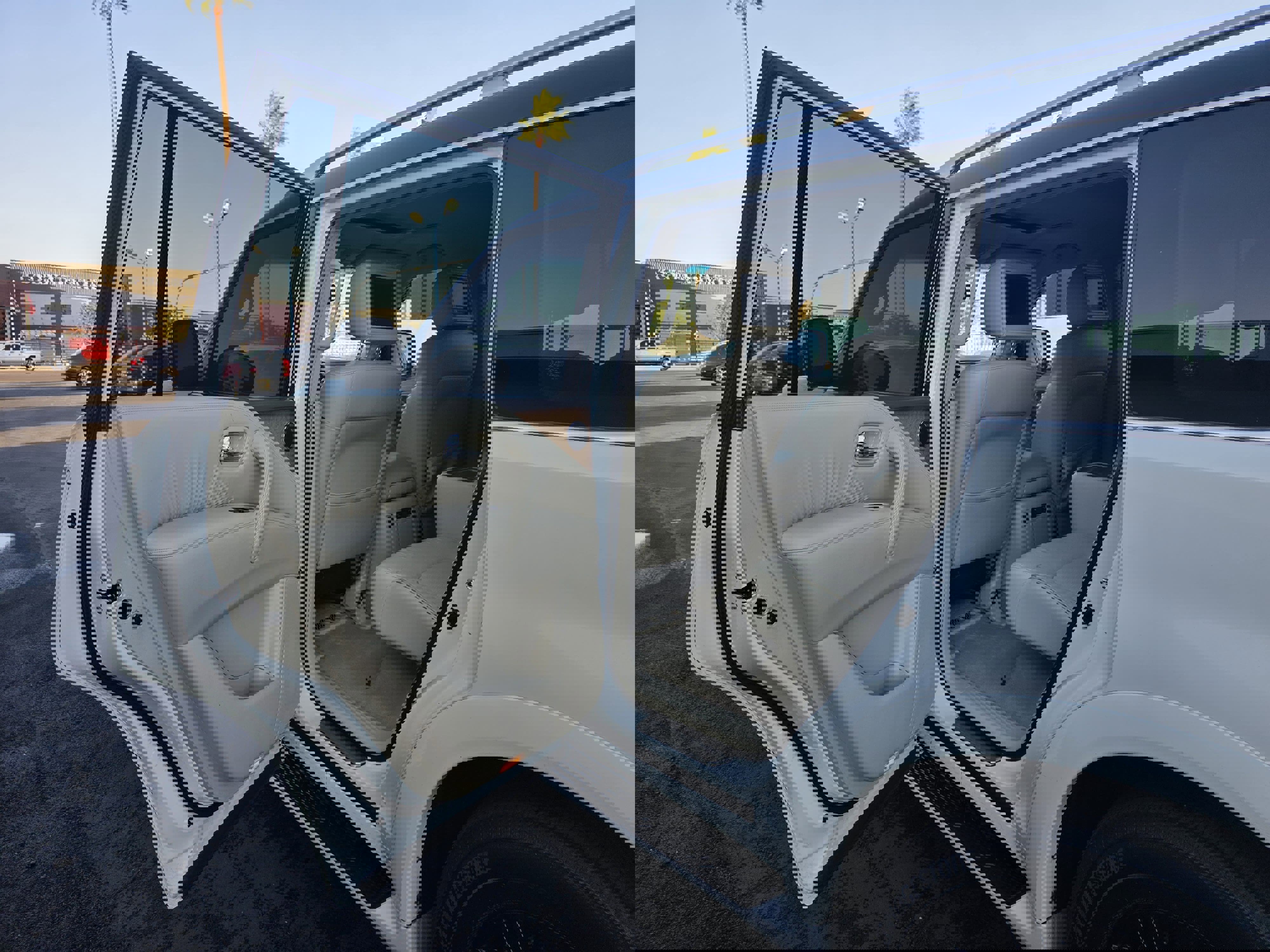 Used 2012 INFINITI QX56 2WD 4dr 7-passenger w/ Theater Pkg image 16