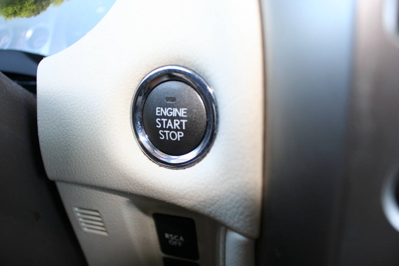 Used 2013 Lexus GX 460 w/ Convenience Pkg AWD/4WD image 23