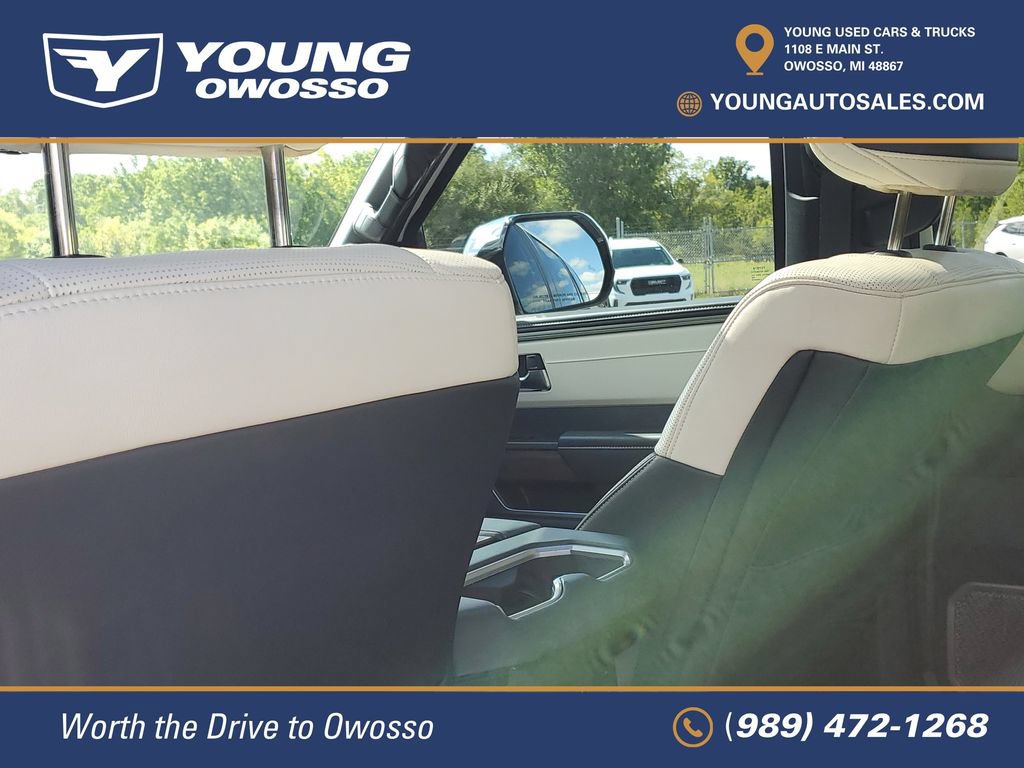 Used 2025 Toyota Sequoia Capstone AWD/4WD image 30