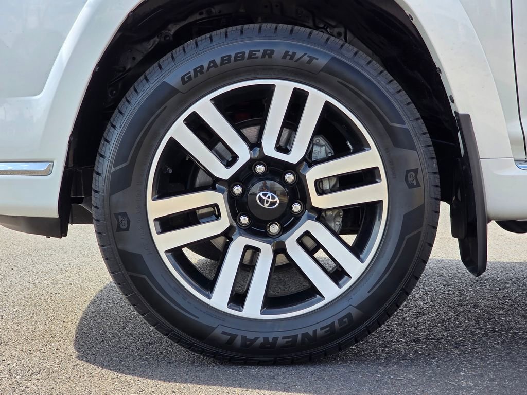 Used 2023 Toyota 4Runner Limited image 9