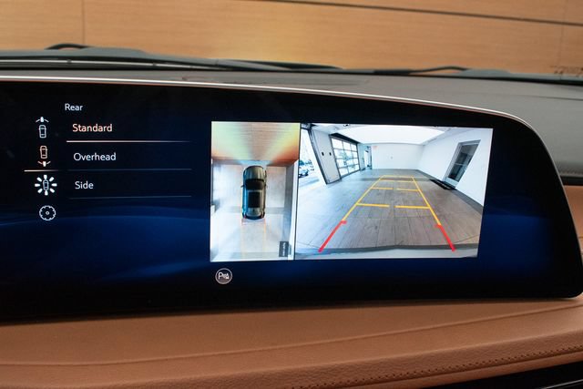 Used 2025 Cadillac XT4 Sport AWD/4WD image 30