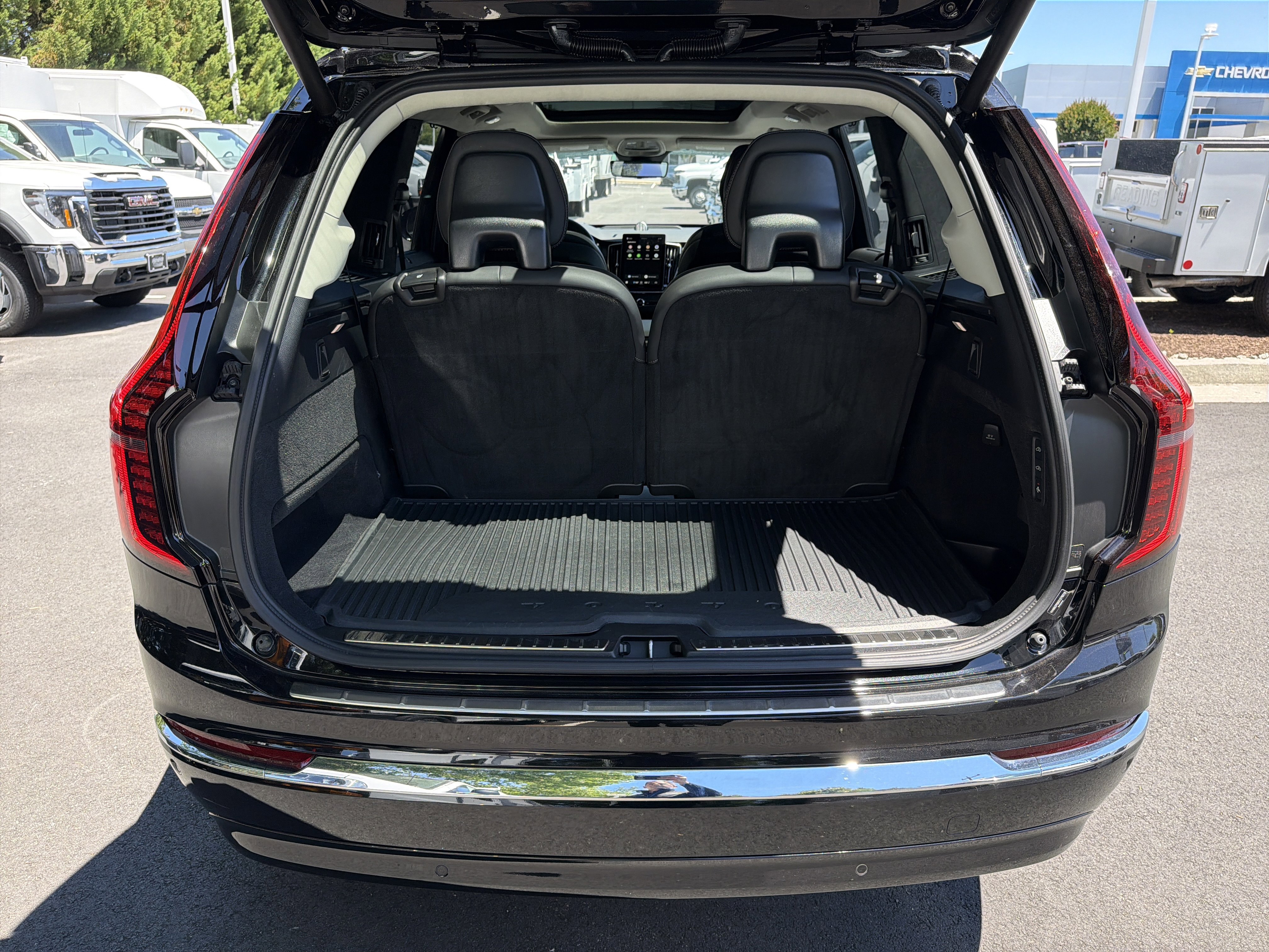 Used 2025 Volvo XC90 B6 Ultra w/ Lounge Package AWD/4WD image 34