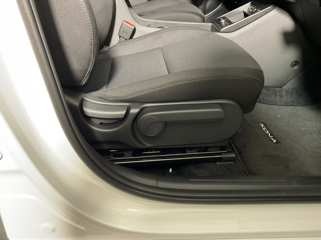 New 2025 Hyundai Kona SEL image 36