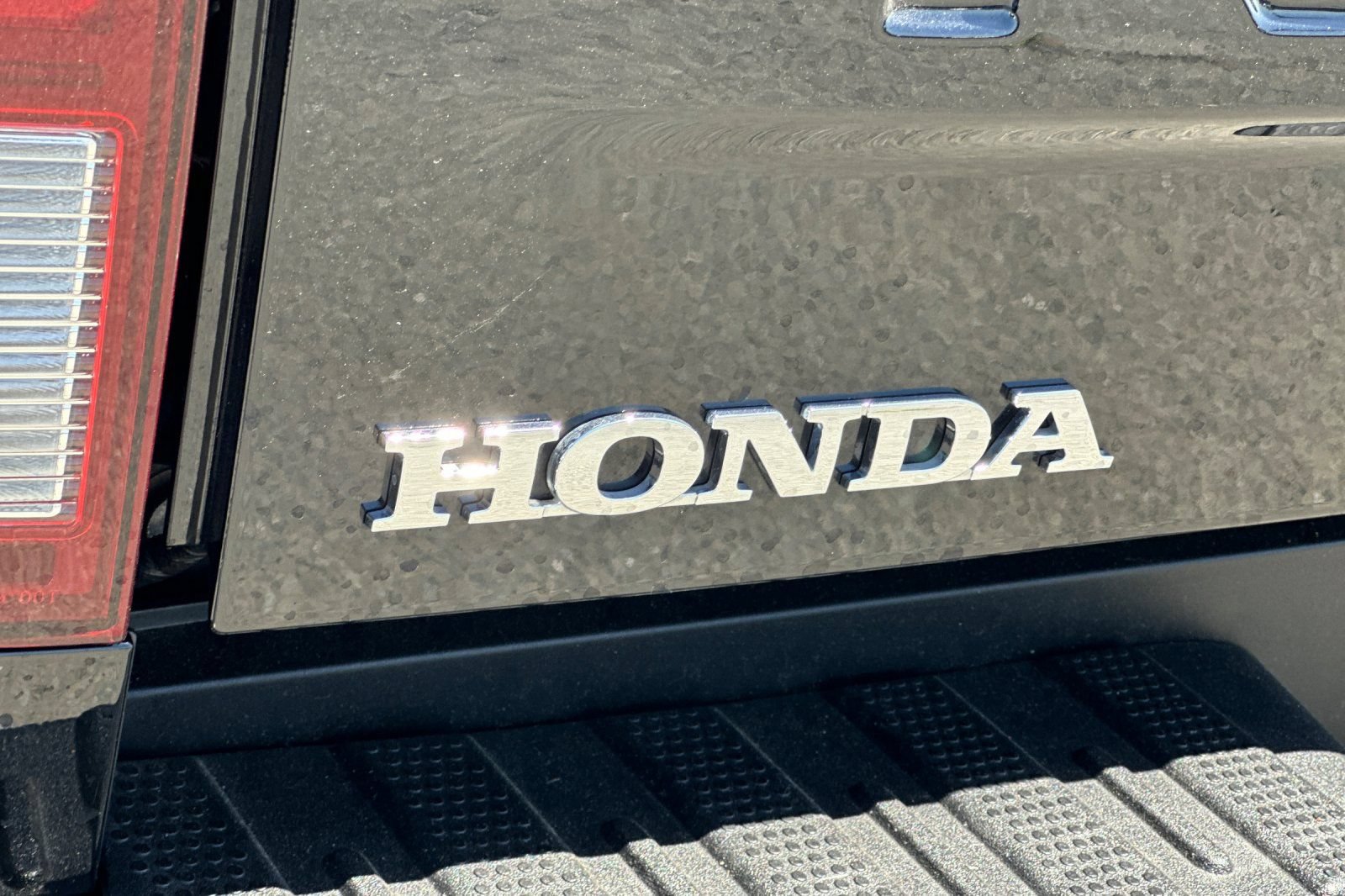 Certified 2025 Honda Ridgeline Black Edition image 26