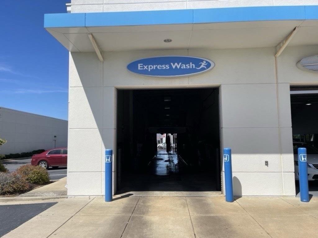 Used 2016 Ford Mustang Shelby GT350 w/ Technology Package image 38