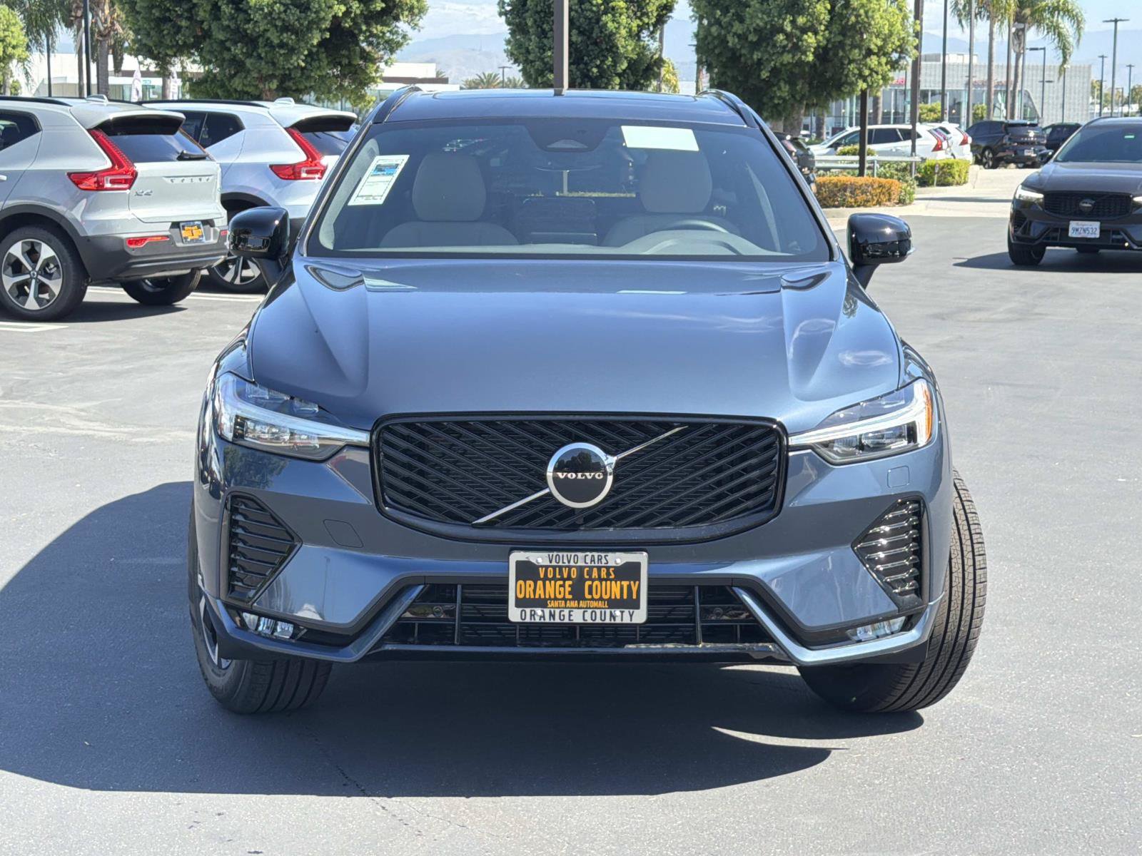 New 2027 Volvo XC60 B5 Core AWD/4WD image 2