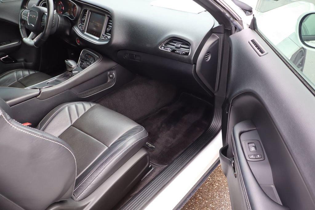 Used 2016 Dodge Challenger SRT Hellcat image 45