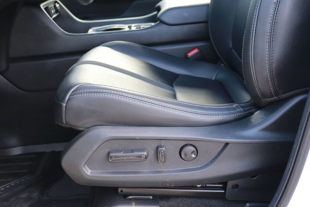 Certified 2024 Honda Pilot Touring image 19