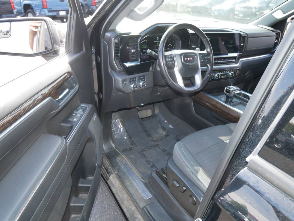 Used 2022 GMC Sierra 1500 Elevation w/ Preferred Package AWD/4WD image 12