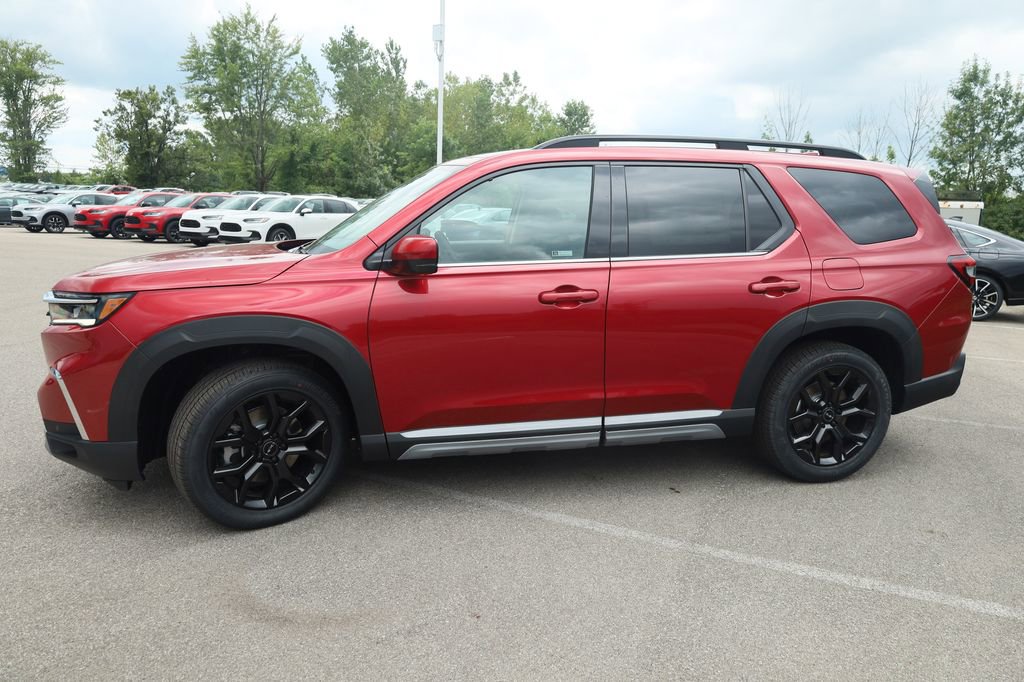 New 2025 Honda Pilot Touring image 8