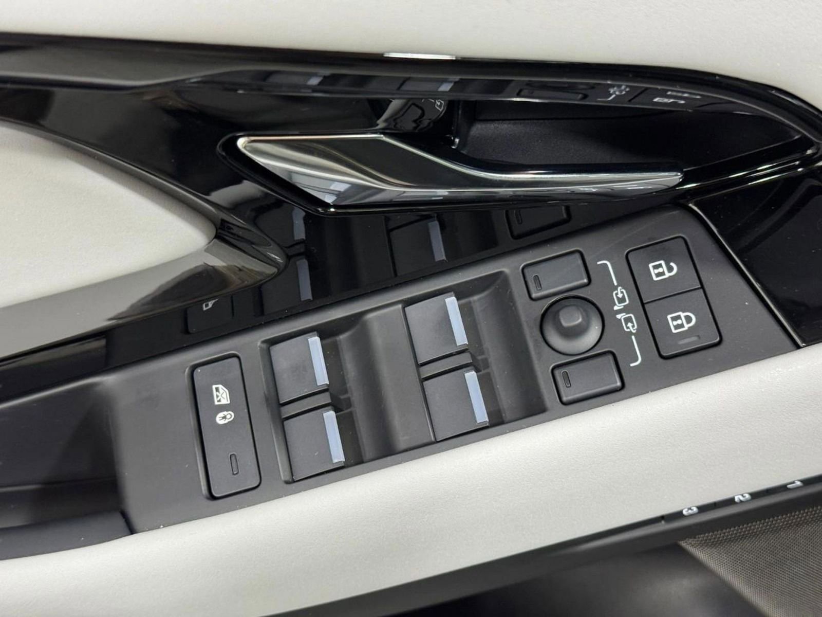 New 2026 Land Rover Range Rover Evoque Dynamic SE image 22