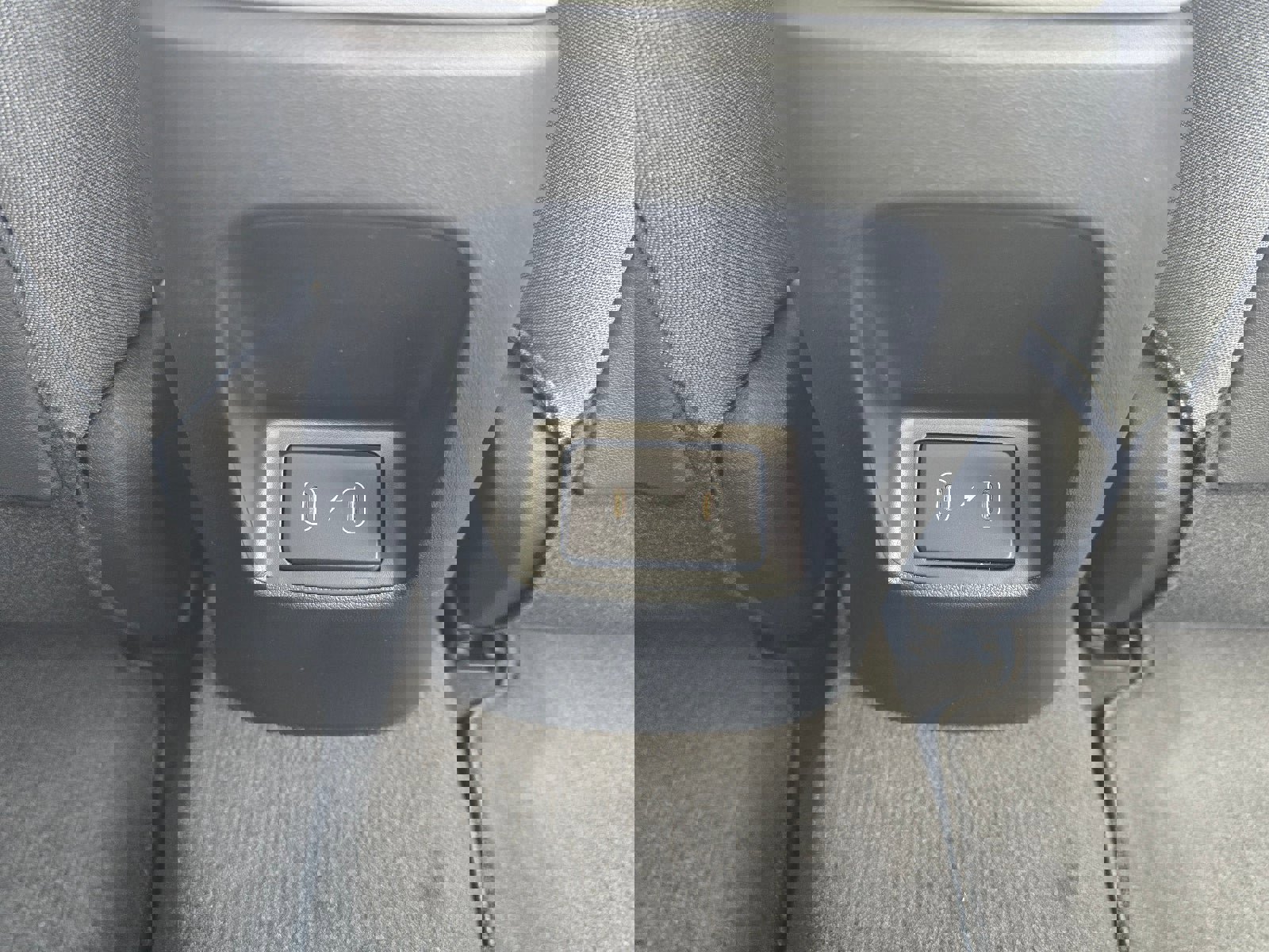 New 2026 Hyundai Elantra Limited image 24