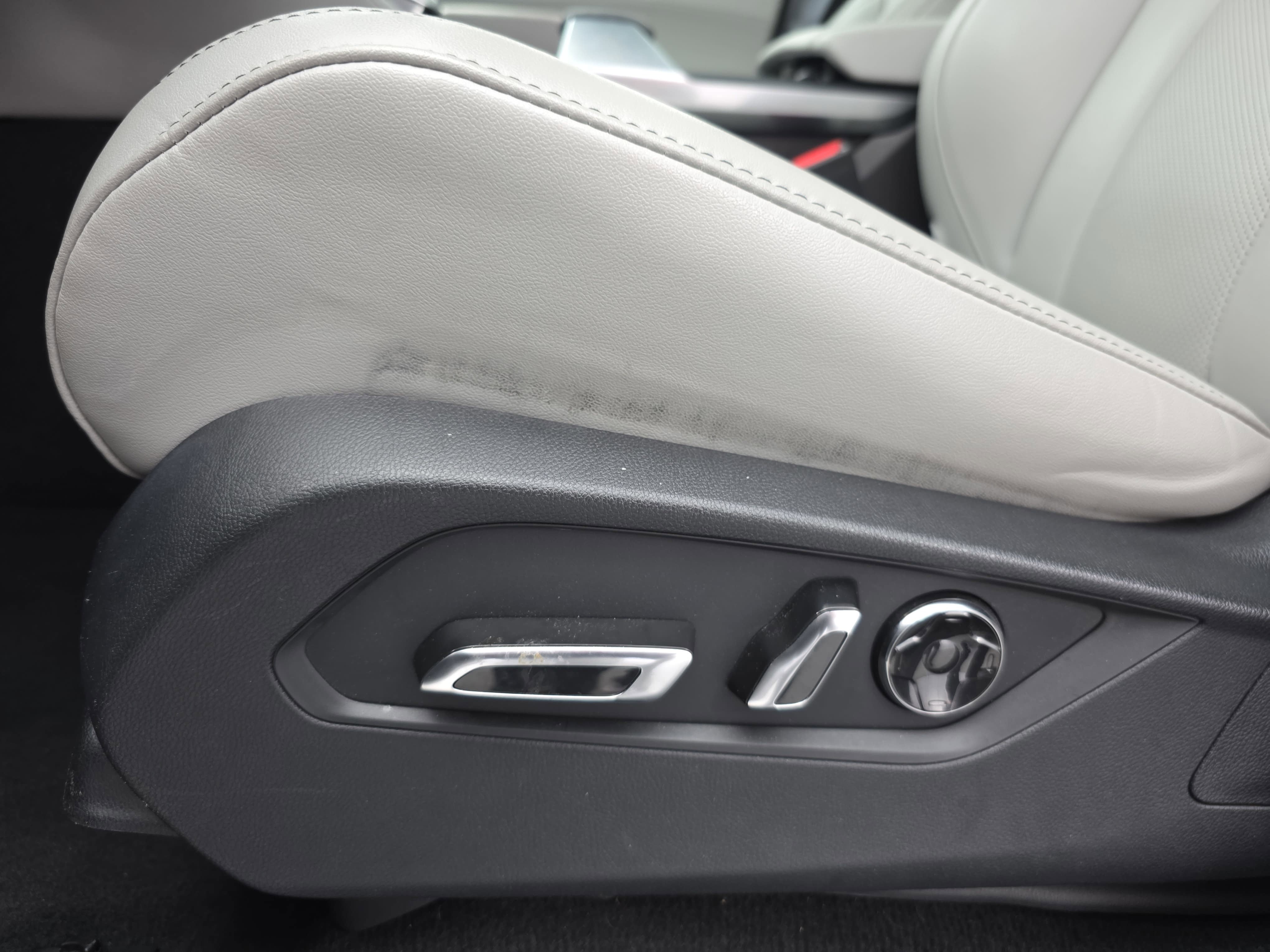 Certified 2023 Acura MDX FWD w/ Technology Package image 29