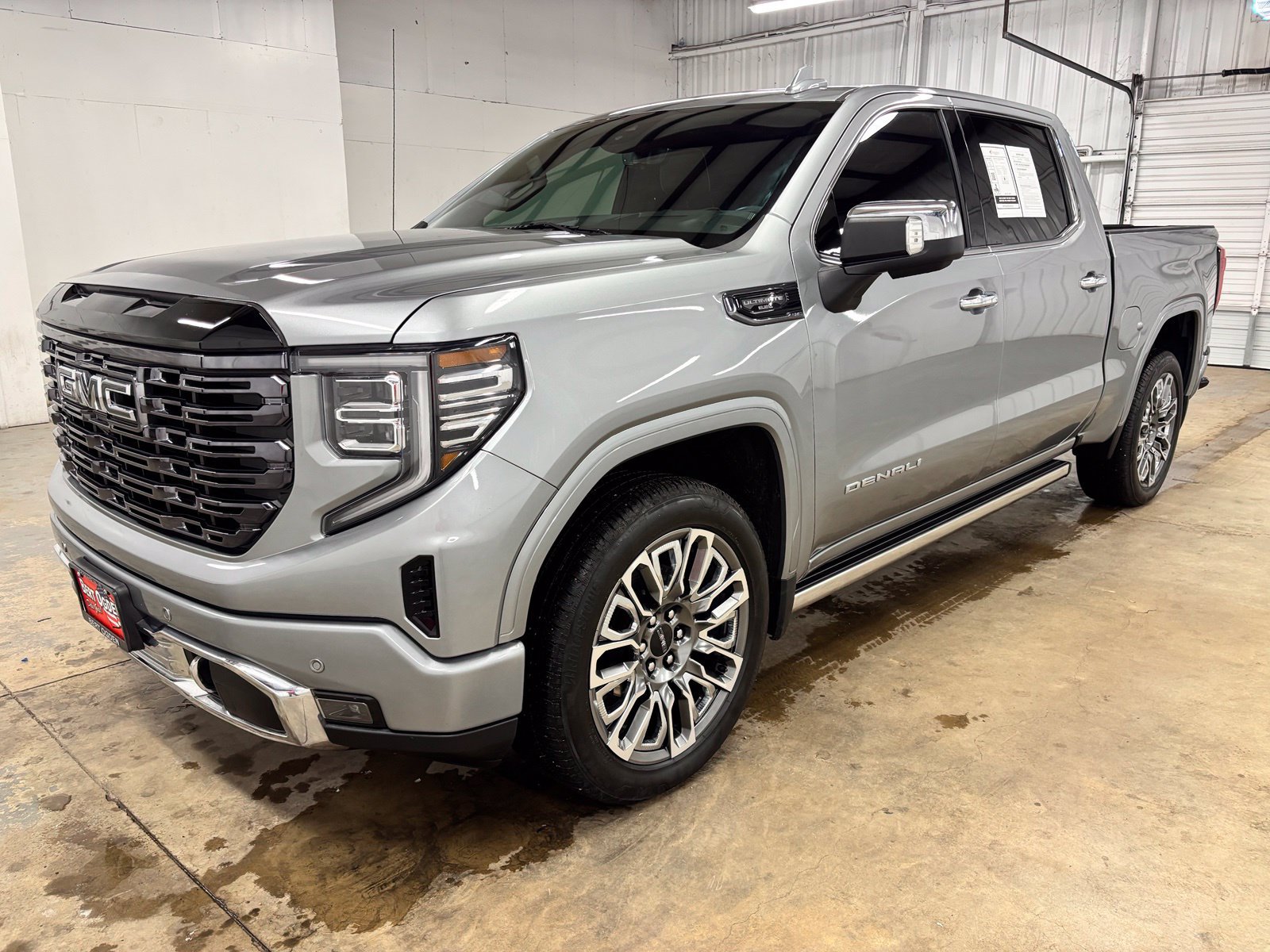 Used 2025 GMC Sierra 1500 Denali Ultimate AWD/4WD image 3