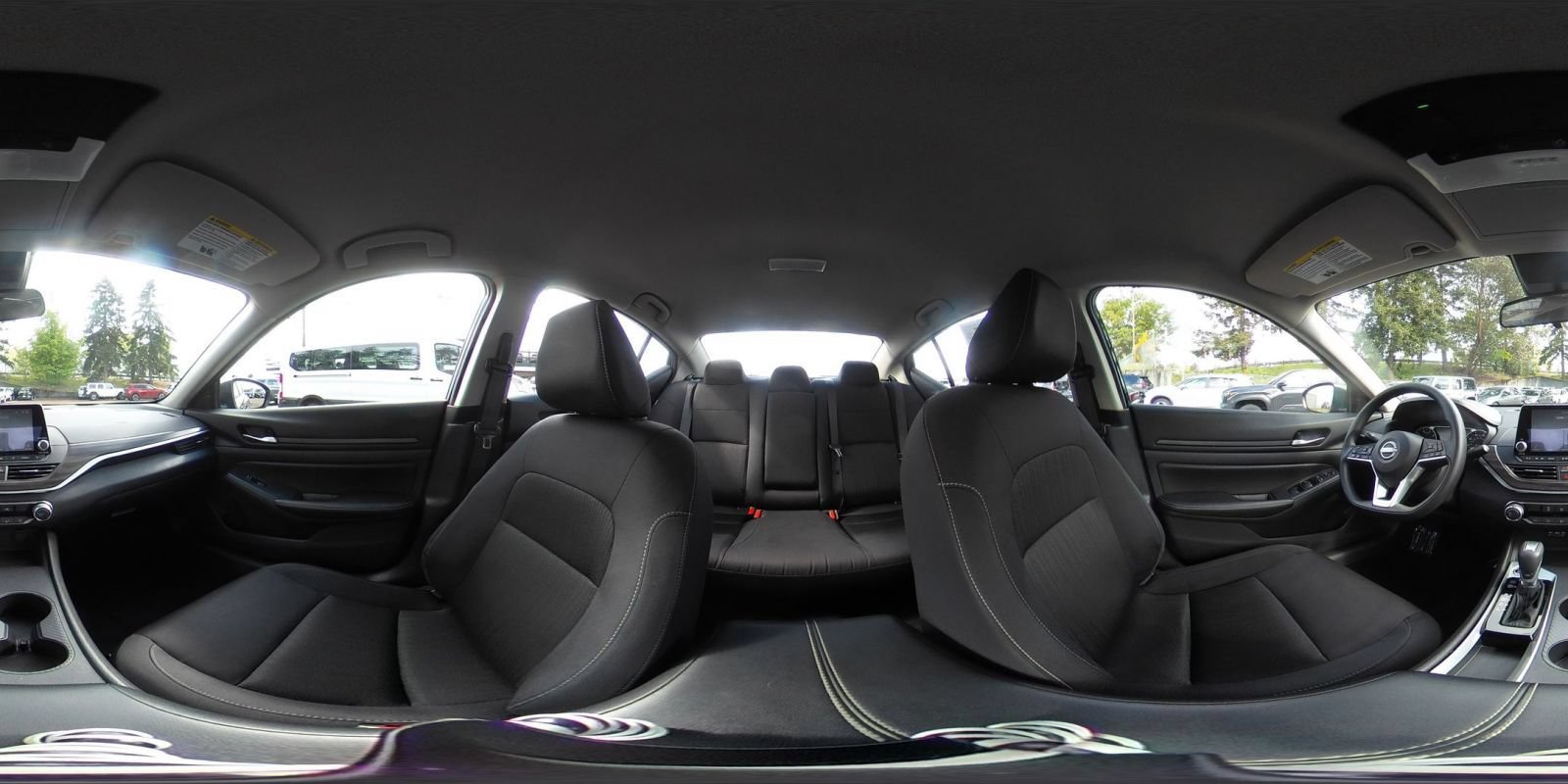 Used 2025 Nissan Altima 2.5 SV FWD image 38