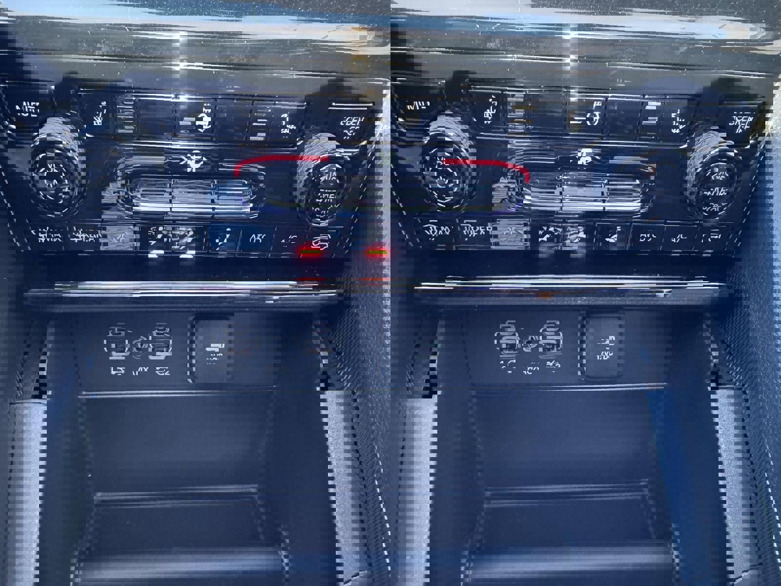 New 2025 Jeep Grand Cherokee Limited image 22