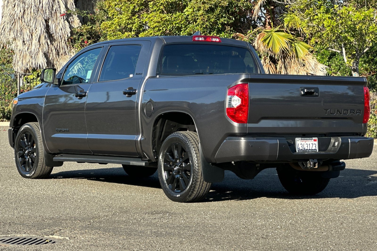 Used 2021 Toyota Tundra Limited w/ Limited Premium Package image 5