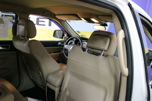 Used 2021 Jeep Grand Cherokee Laredo w/ Security & Convenience Group AWD/4WD image 11