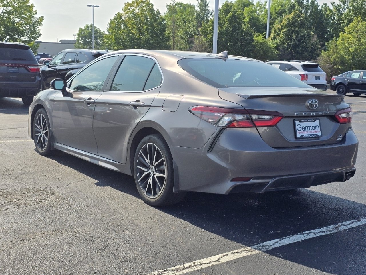 Used 2024 Toyota Camry SE AWD/4WD image 5