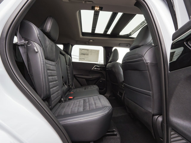 New 2026 Mitsubishi Outlander AWD image 36
