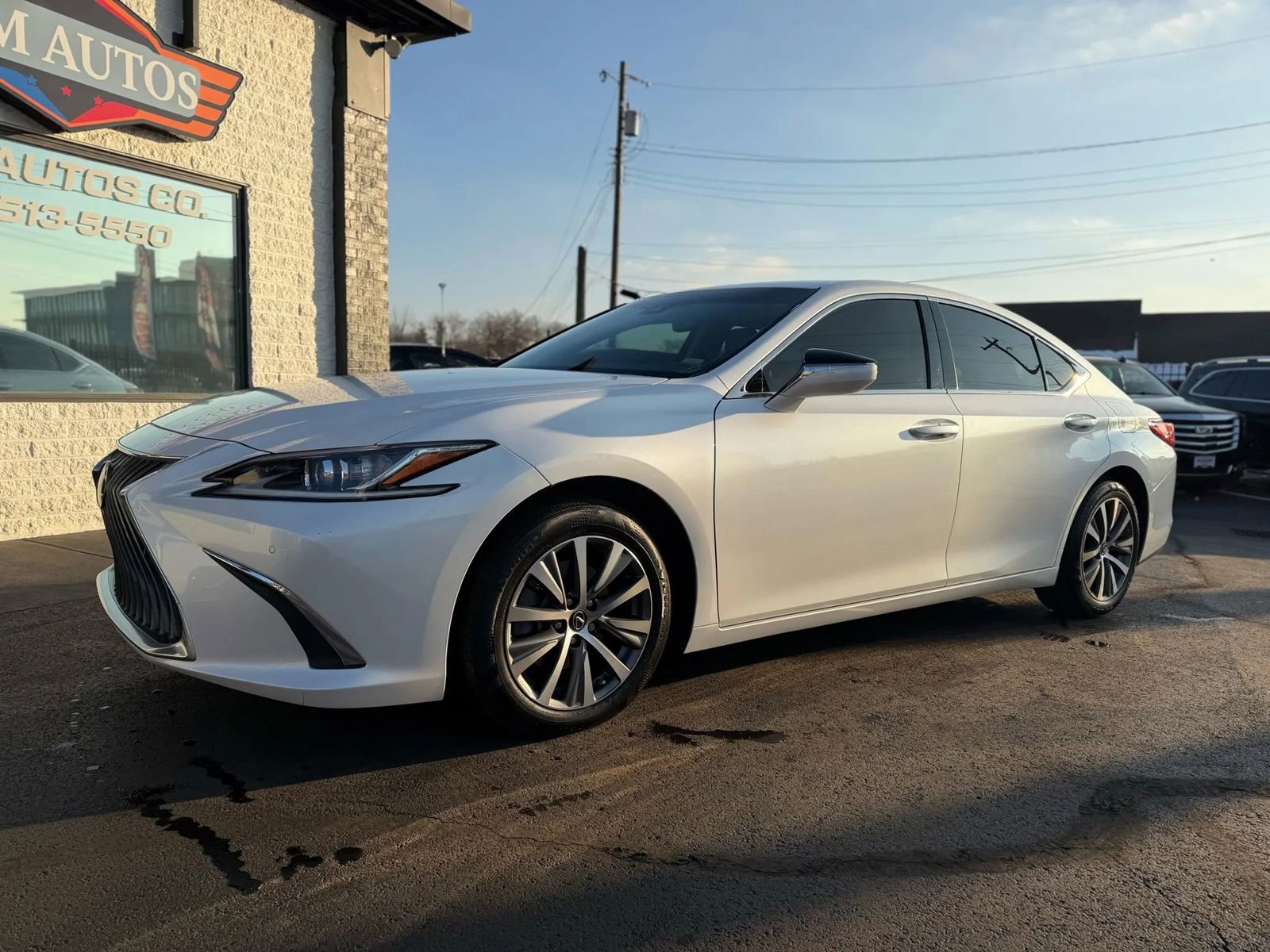 Used 2021 Lexus ES 350 w/ Premium Package image 3