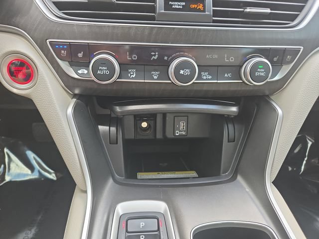 Used 2020 Honda Accord Touring image 30