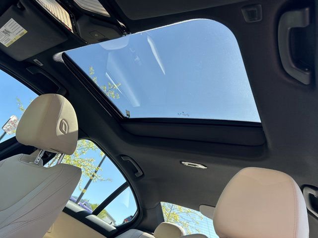 Used 2021 BMW 330i Sedan w/ Convenience Package image 37