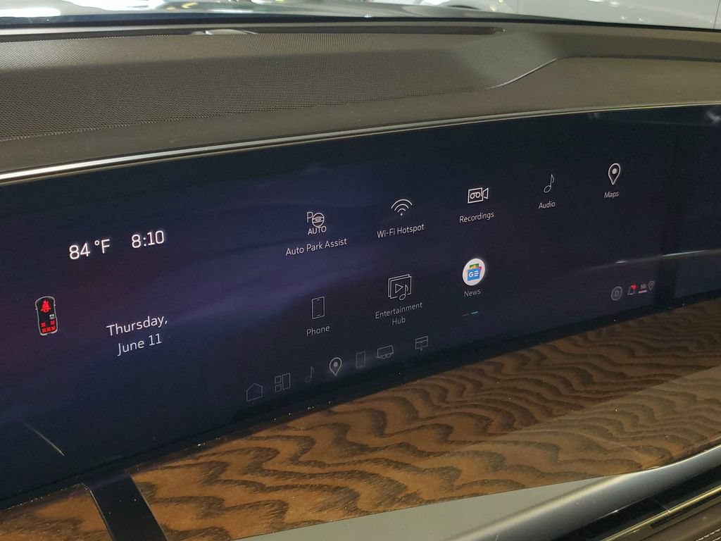 New 2026 Cadillac Escalade Platinum Sport w/ LPO, ONYX Package AWD/4WD image 22
