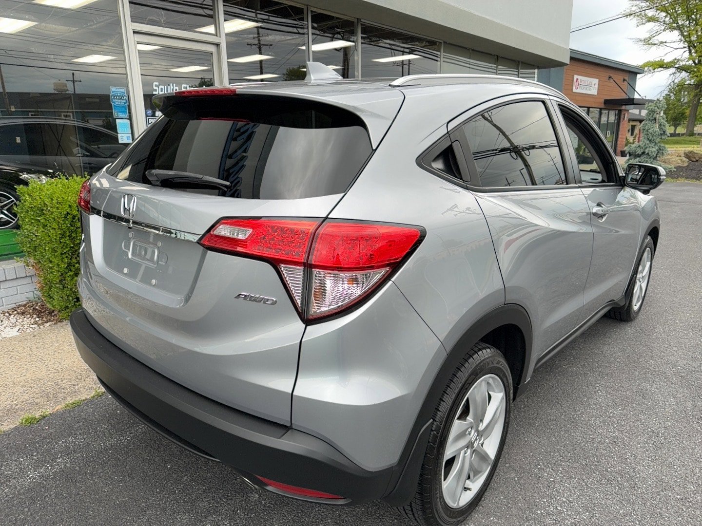 Used 2019 Honda HR-V EX-L image 3