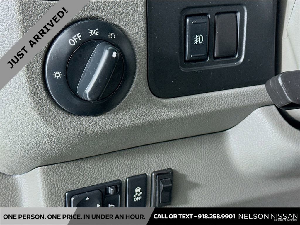 Used 2018 Nissan NV 3500 SL RWD image 10