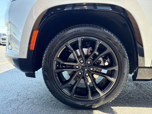 New 2026 Jeep Grand Wagoneer Summit AWD/4WD image 5