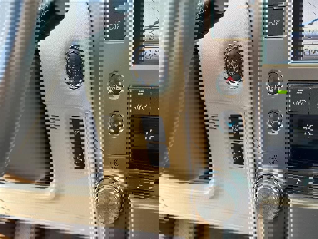 Used 2013 Lexus GX 460 w/ Comfort Plus Pkg image 25