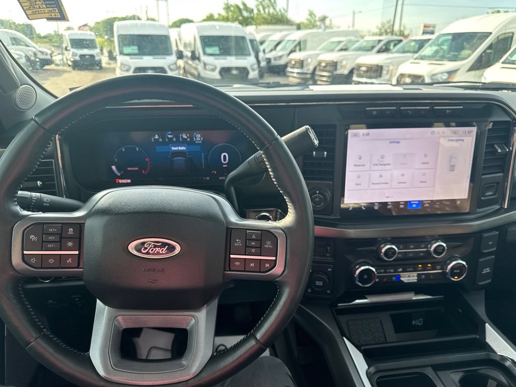 Used 2024 Ford F350 Lariat w/ Lariat Ultimate Package AWD/4WD image 4