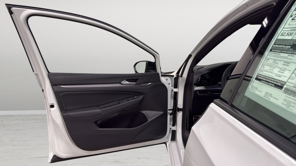 New 2026 Volkswagen Golf 2.0T image 14