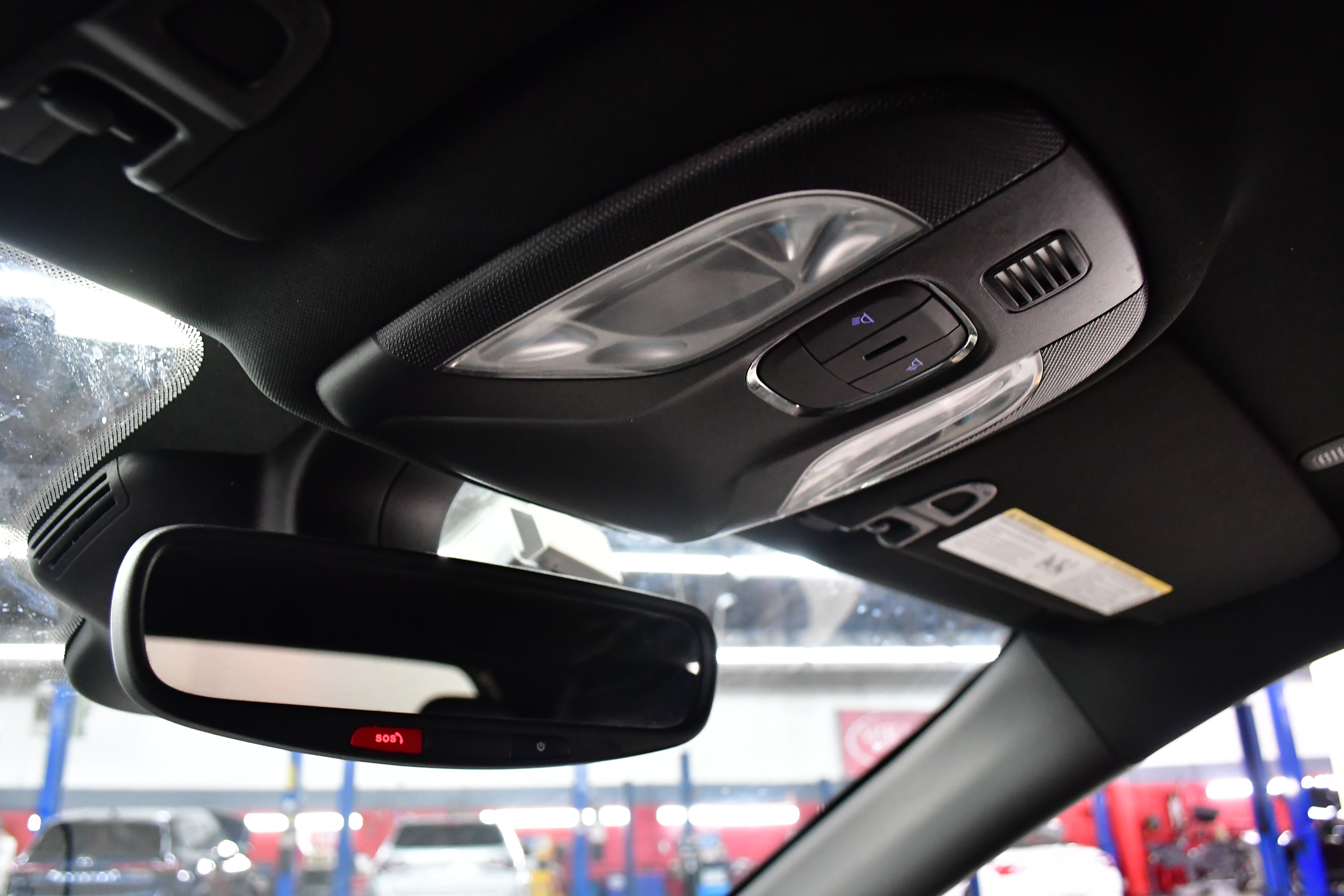 Used 2025 Jeep Compass Limited image 30