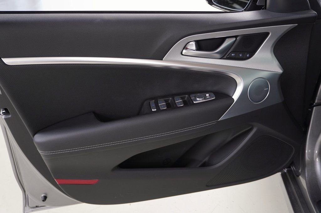 New 2026 Genesis G70 2.5T Prestige image 10