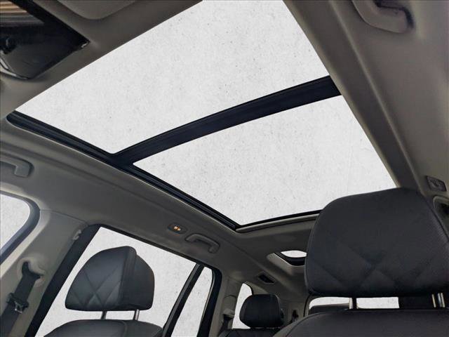 Used 2025 BMW X7 xDrive40i w/ Premium Package image 15