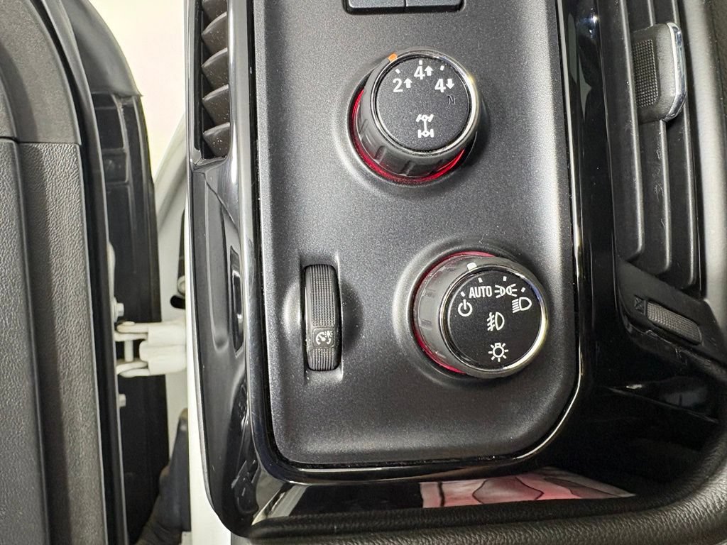 Used 2015 GMC Sierra 2500 SLT w/ Duramax Plus Package AWD/4WD image 22