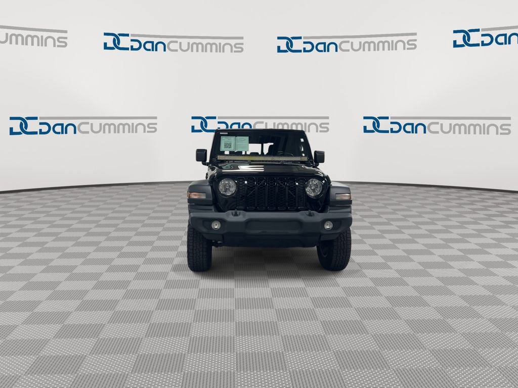 Used 2020 Jeep Gladiator Sport w/ Quick Order Package 24S AWD/4WD image 3