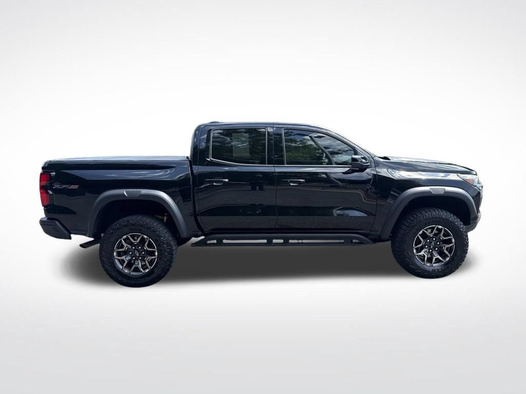 Used 2024 Chevrolet Colorado ZR2 AWD/4WD image 4