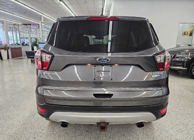 Used 2017 Ford Escape Titanium image 5