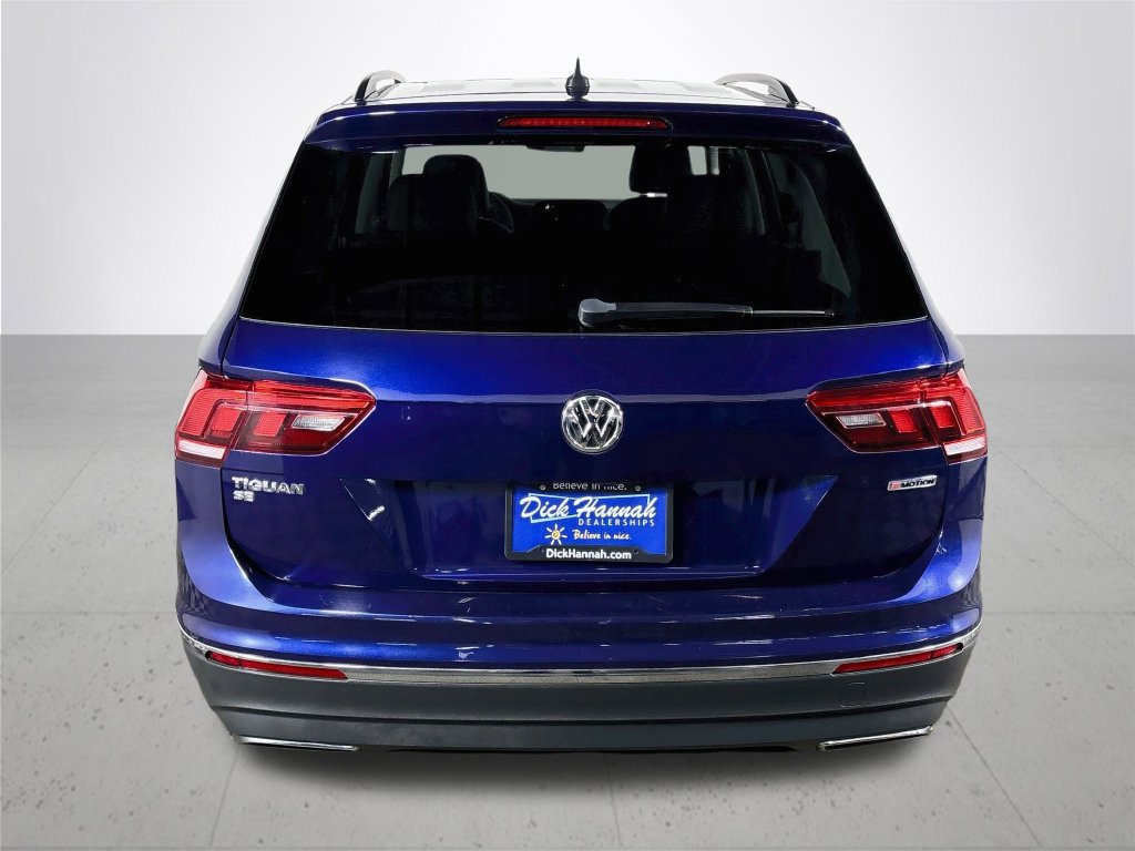 Certified 2021 Volkswagen Tiguan SE w/ Panoramic Sunroof Package AWD/4WD image 8