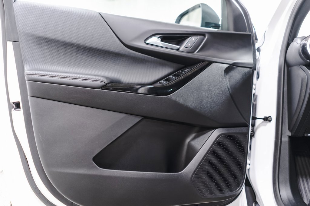 Used 2025 Chevrolet Equinox LT image 25