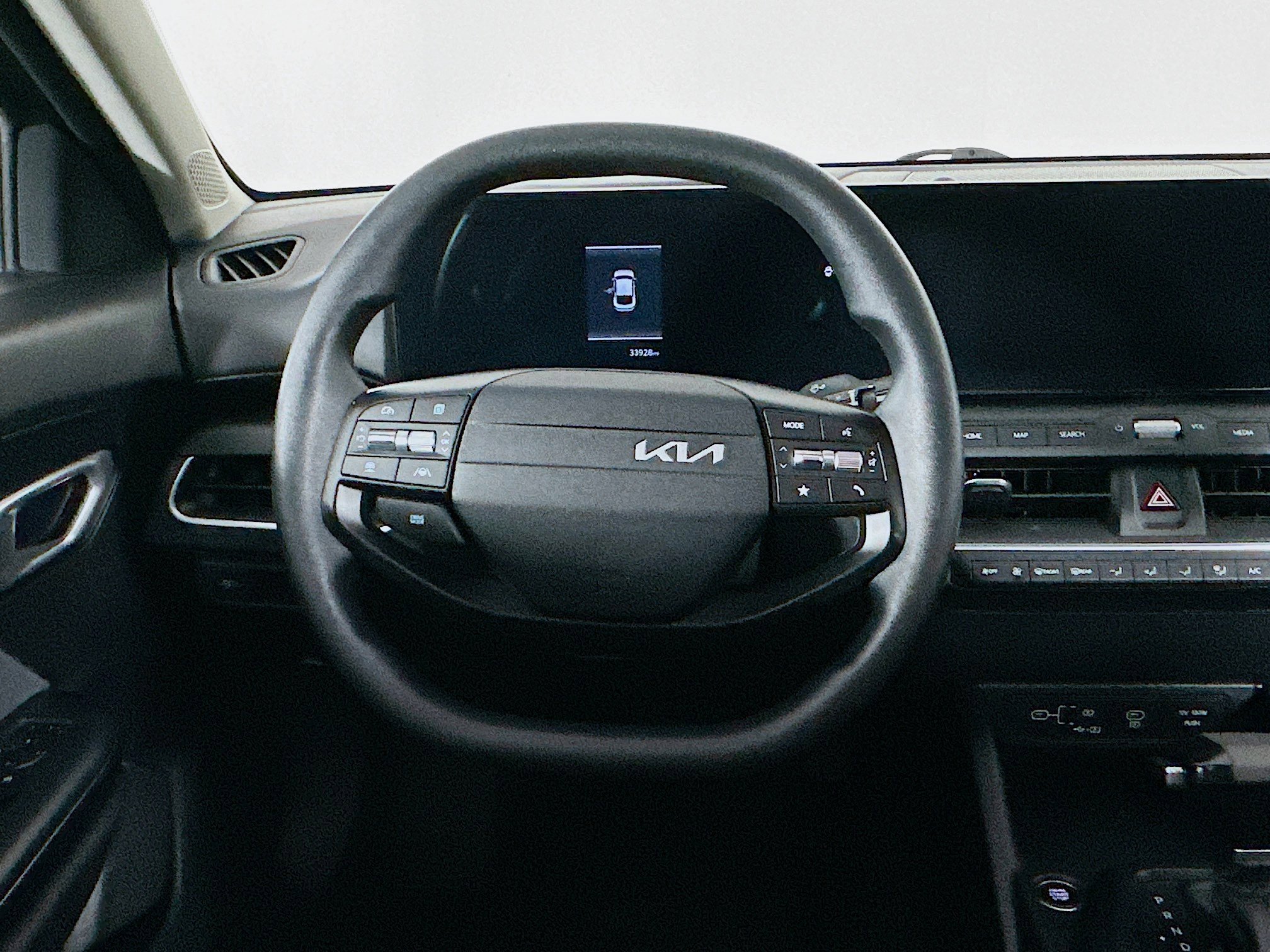 Used 2025 Kia K4 LXS image 18